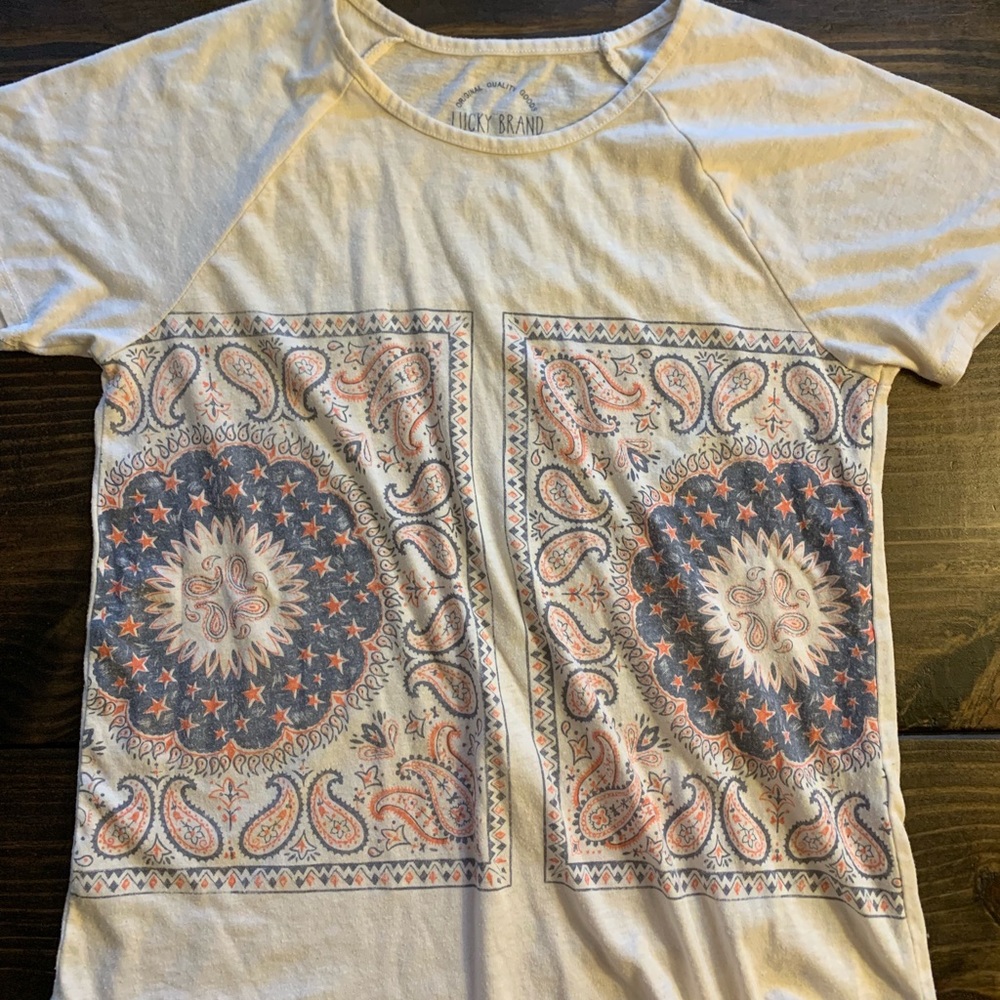 Lucky Brand T-shirt